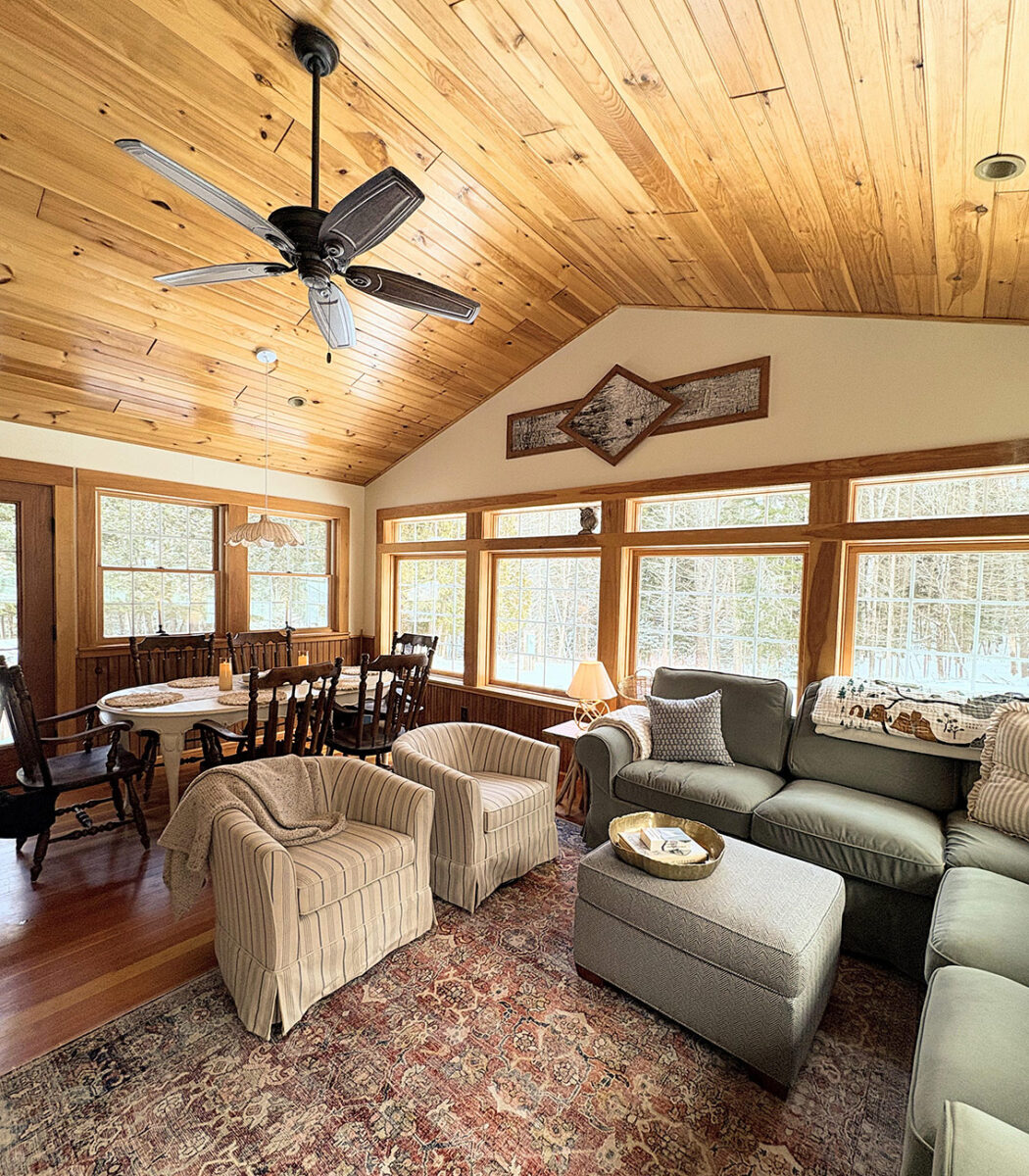 saranac living room rental